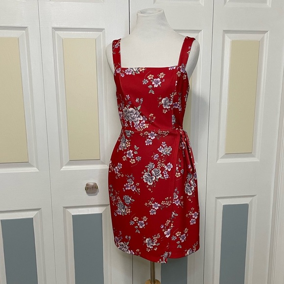 Betsey Johnson red floral cocktail dress‎ size 2P - Picture 1 of 12